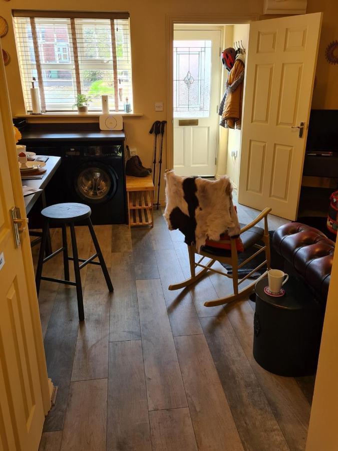 The Shambles By Spires Accommodation A Boho Styled Place To Stay Just 3 Miles From Birches Valley Visitors Centre Cannock Chase รูจลีย์ ภายนอก รูปภาพ
