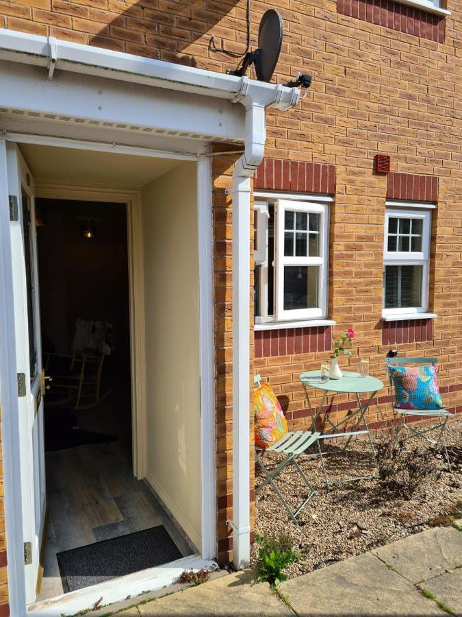 The Shambles By Spires Accommodation A Boho Styled Place To Stay Just 3 Miles From Birches Valley Visitors Centre Cannock Chase รูจลีย์ ภายนอก รูปภาพ