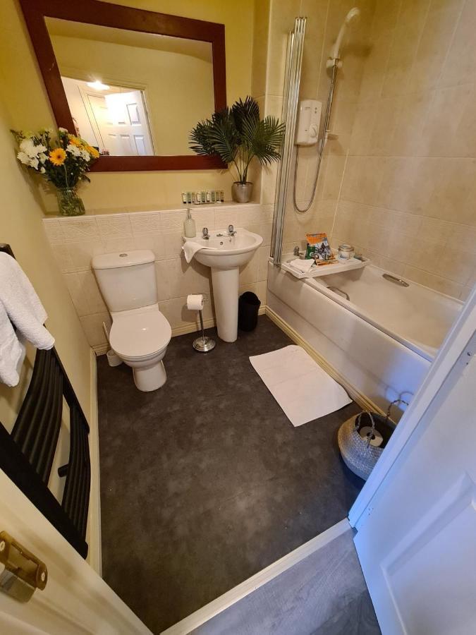 The Shambles By Spires Accommodation A Boho Styled Place To Stay Just 3 Miles From Birches Valley Visitors Centre Cannock Chase รูจลีย์ ภายนอก รูปภาพ