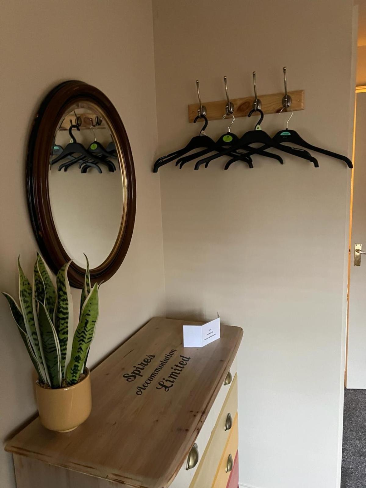 The Shambles By Spires Accommodation A Boho Styled Place To Stay Just 3 Miles From Birches Valley Visitors Centre Cannock Chase รูจลีย์ ภายนอก รูปภาพ